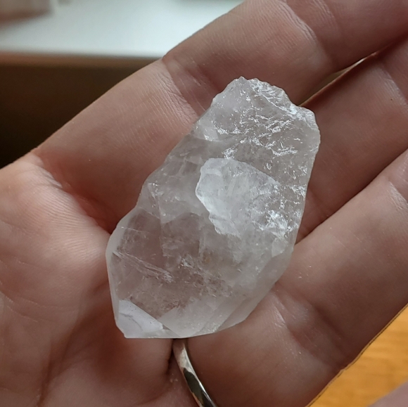 #6 Quartz Crystals - Picture 2 of 6